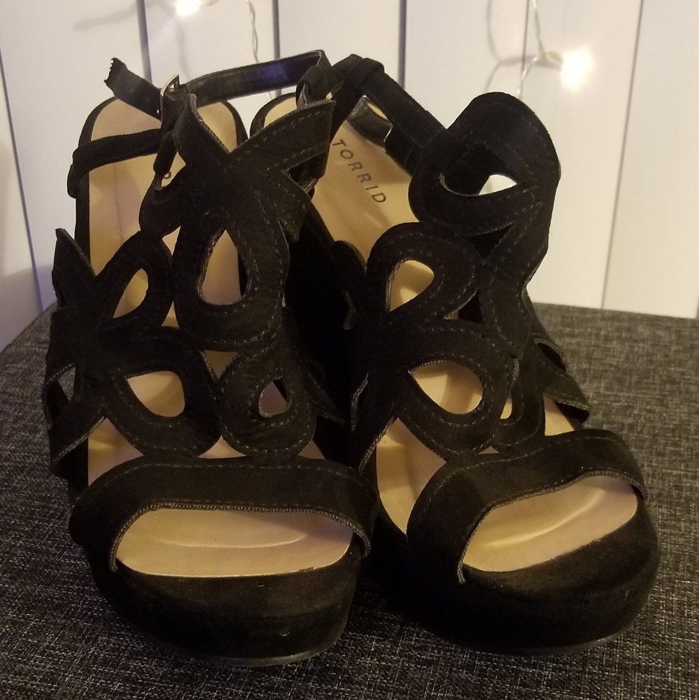 Torrid Cutout Wedges Size 12